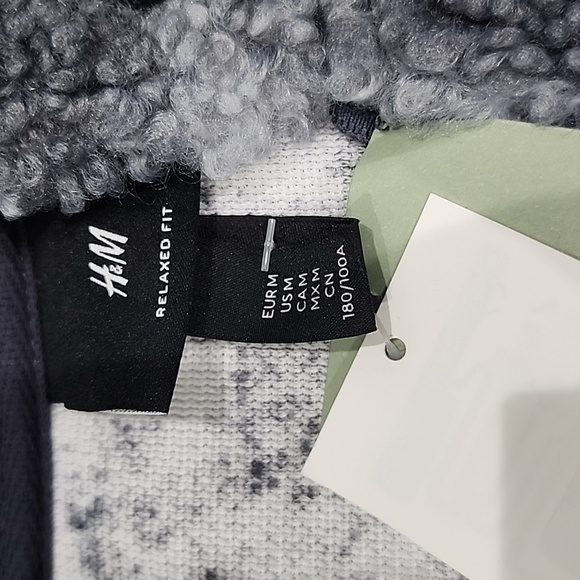 H&M sherpa jacket gray/black/white. - Picture 3 of 4